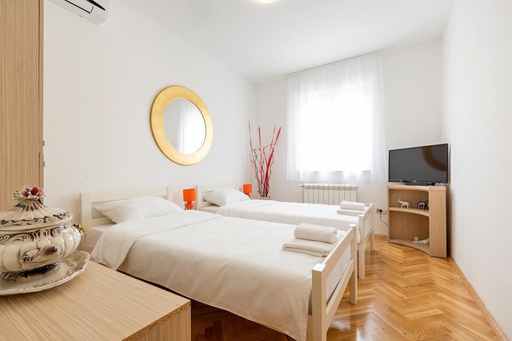 Dolce Vita Luxury Suites Belgrád Kültér fotó